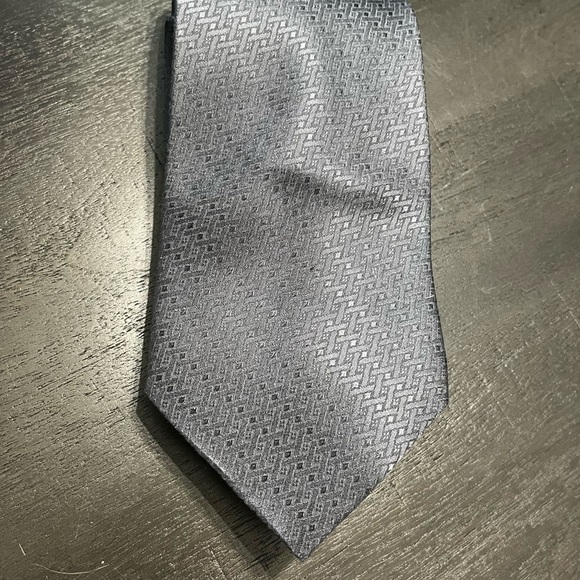 Elegant Gray Patterned silk Men's Tie Classic Men Tie - Picture 5 of 5